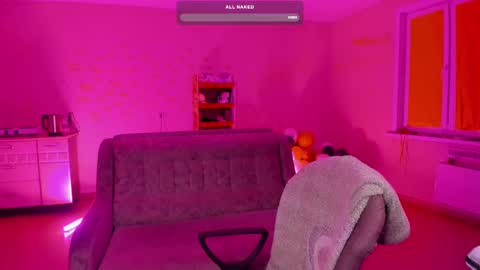 Snapshot of themikesever chatting on February 11, 2025, 6:33 pm Sever online show from February 11, 2025, 6:33 pm