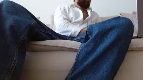 Snapshot of themonarchgoat chatting on September 27, 2025, 11:04 am TheMonarchGoat online show from September 27, 2025, 11:04 am