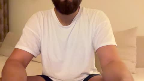 Snapshot of themonarchgoat chatting on January 8, 2026, 2:58 am TheMonarchGoat online show from January 8, 2026, 2:58 am