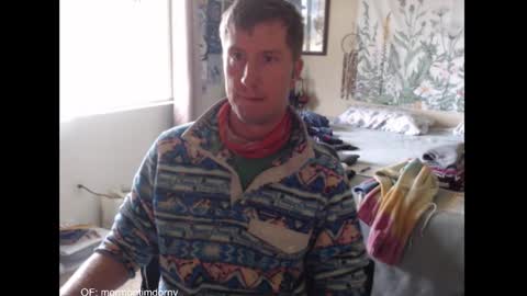 Daisy and Tim online show from November 21, 2025, 9:57 pm