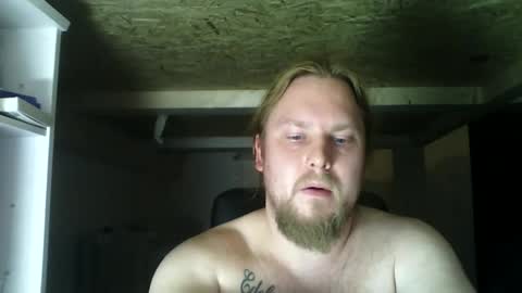 Snapshot of thenewdude1992 chatting on December 11, 2024, 7:57 pm thenewdude1992 online show from December 11, 2024, 7:57 pm