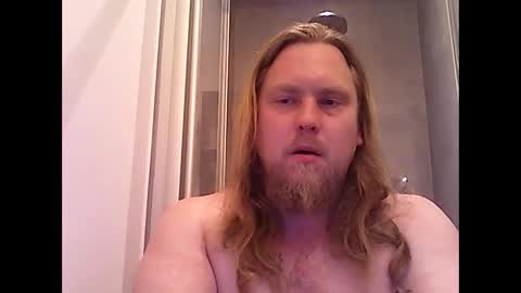 Snapshot of thenewdude1992 chatting on October 7, 2025, 12:52 am thenewdude1992 online show from October 7, 2025, 12:52 am