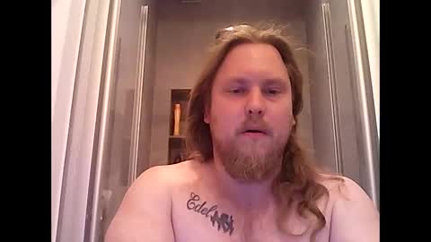 Snapshot of thenewdude1992 chatting on October 16, 2025, 6:31 pm thenewdude1992 online show from October 16, 2025, 6:31 pm