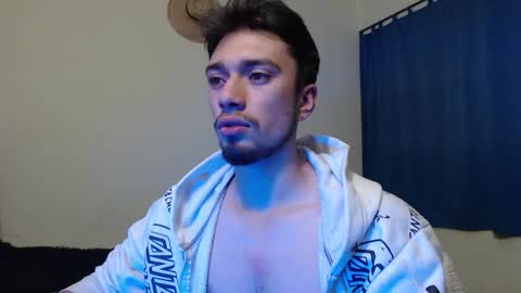 Theo online show from November 14, 2025, 4:28 pm