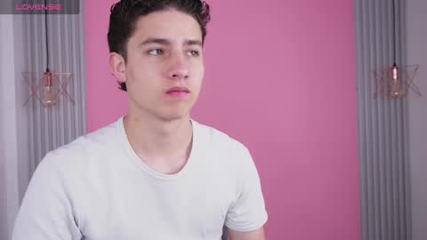 Snapshot of theohawke_ chatting on January 19, 2025, 1:44 pm THEO- MATEO online show from January 19, 2025, 1:44 pm