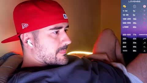 Snapshot of theoravi chatting on November 11, 2025, 4:01 am Theo Ravi online show from November 11, 2025, 4:01 am