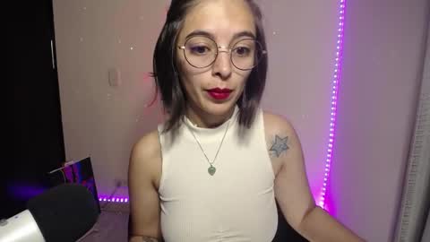 Snapshot of thepowerpuffgirl_99 chatting on January 4, 2025, 11:43 am Amy online show from January 4, 2025, 11:43 am