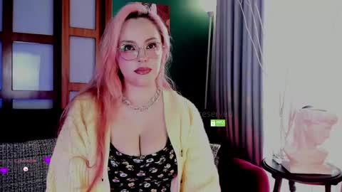 Snapshot of theprincess_rosee chatting on May 28, 2026, 9:01 pm Rosie online show from May 28, 2026, 9:01 pm