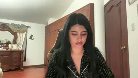 Snapshot of therealcamilabaddie chatting on January 12, 2025, 3:28 am therealcamilabaddie online show from January 12, 2025, 3:28 am