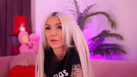 Snapshot of therealfallingangel chatting on January 6, 2025, 2:47 pm Deea online show from January 6, 2025, 2:47 pm