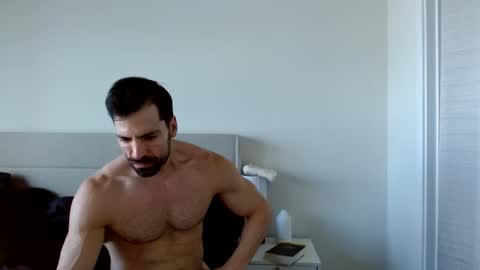 Yoshi online show from November 17, 2025, 6:14 pm