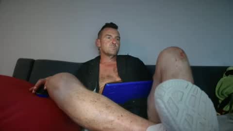 Snapshot of therealkurva4u chatting on January 5, 2025, 8:11 am therealkurva4u online show from January 5, 2025, 8:11 am