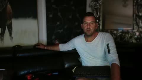 Snapshot of therealkurva4u chatting on February 20, 2025, 7:08 pm therealkurva4u online show from February 20, 2025, 7:08 pm