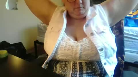 Snapshot of theresmoretolife chatting on May 21, 2026, 3:30 pm theresmoretolife online show from May 21, 2026, 3:30 pm