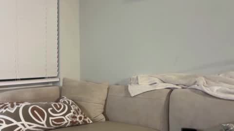 therosiecheeks online show from February 3, 2026, 2:53 am