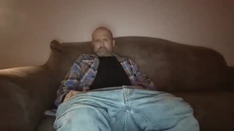 Snapshot of thesheezy12 chatting on February 7, 2025, 4:27 am thesheezy12 online show from February 7, 2025, 4:27 am