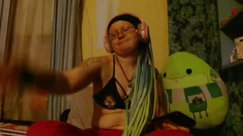 Siren of the Fae online show from April 21, 2026, 1:42 am