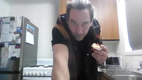 thestardad394997 online show from April 14, 2026, 5:57 am