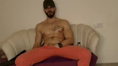 Snapshot of thetop200 chatting on February 28, 2026, 5:58 pm TheTop online show from February 28, 2026, 5:58 pm