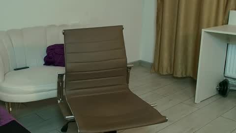 Snapshot of thetopalex chatting on February 8, 2026, 5:33 am TheTopAlex online show from February 8, 2026, 5:33 am