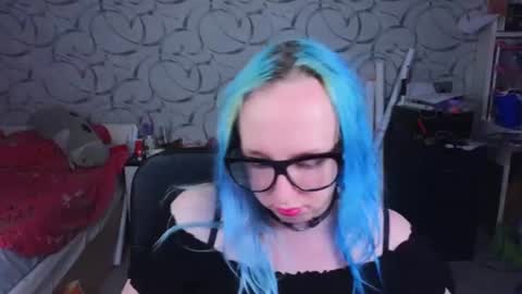 Snapshot of thetrixy chatting on June 13, 2026, 2:20 am The Great And Powerful Trixie online show from June 13, 2026, 2:20 am