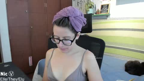 Nicole online show from February 9, 2026, 10:14 pm