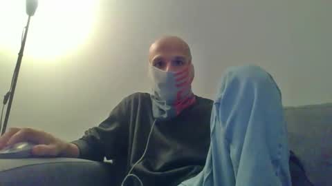 Snapshot of thetubedscarfguy chatting on December 17, 2025, 4:57 pm Scarf guy online show from December 17, 2025, 4:57 pm