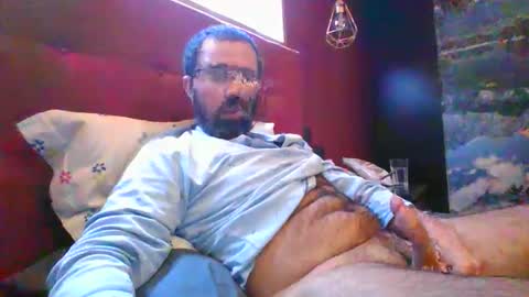 Carlos1990 online show from December 3, 2025, 10:19 pm