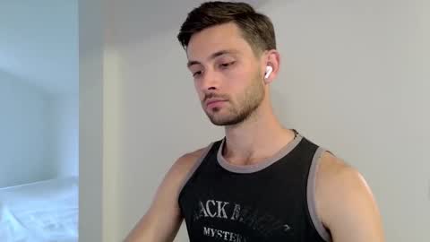 Snapshot of thewaiter2025 chatting on November 22, 2025, 12:04 pm The Waiter online show from November 22, 2025, 12:04 pm