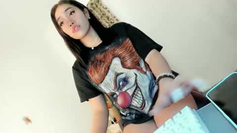 Snapshot of thewhoremistress05 chatting on February 8, 2026, 5:38 pm stella online show from February 8, 2026, 5:38 pm
