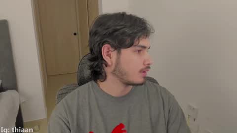 Snapshot of thiaan__ chatting on September 22, 2025, 2:57 am thiaan__ online show from September 22, 2025, 2:57 am