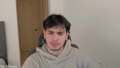 thiaan__ online show from December 19, 2025, 2:29 am