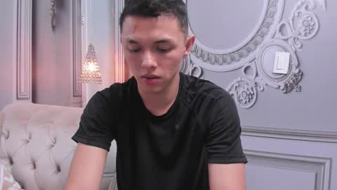 Snapshot of thiago_dior chatting on October 16, 2025, 2:23 am thiago_dior online show from October 16, 2025, 2:23 am