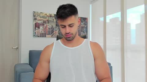 thiago_driussi online show from January 13, 2025, 7:53 pm