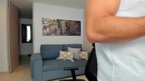 thiago_driussi online show from February 4, 2025, 8:35 am