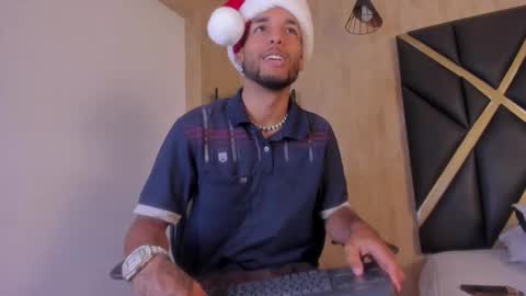 ThiagoFerreti online show from December 22, 2025, 3:14 am