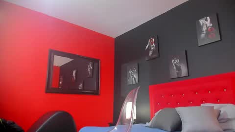 Snapshot of thiagomez17 chatting on February 20, 2025, 12:15 pm Thia Gomez online show from February 20, 2025, 12:15 pm