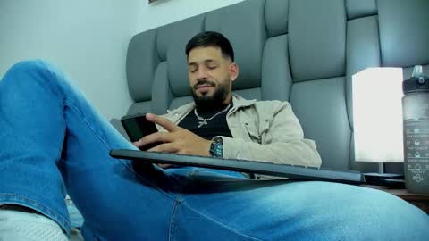 Thia Gomez online show from March 13, 2026, 7:53 pm