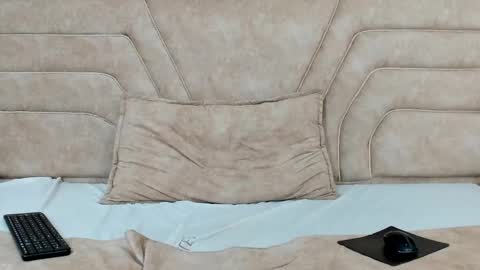 Thiago   online show from December 13, 2024, 12:53 am