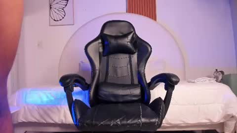 thiagovega_ online show from June 25, 2026, 5:23 am