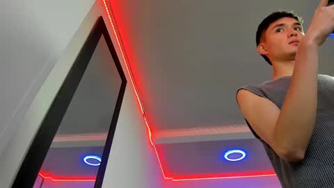 Thiago Wells online show from February 25, 2025, 8:51 pm