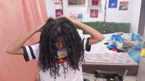 thiana_horny online show from July 18, 2026, 2:21 pm