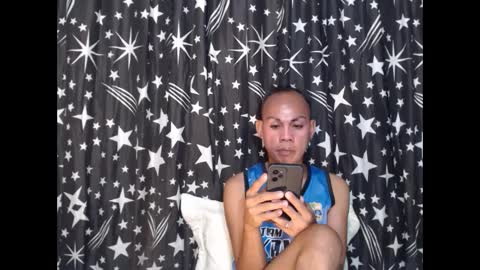 Snapshot of thick_bigcock13 chatting on March 2, 2025, 12:01 pm gil online show from March 2, 2025, 12:01 pm