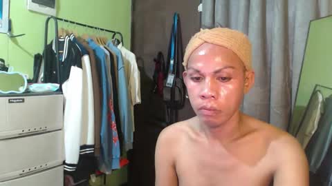 Snapshot of thick_bigcock13 chatting on October 6, 2025, 1:03 am gil online show from October 6, 2025, 1:03 am