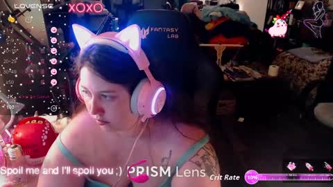 Snapshot of thickchan13 chatting on October 13, 2025, 10:43 pm Thickchan online show from October 13, 2025, 10:43 pm