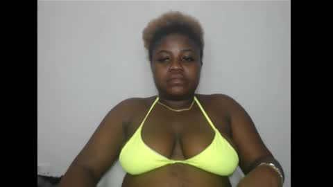 Snapshot of thickebonny7 chatting on February 7, 2026, 7:39 pm thickebonny7 online show from February 7, 2026, 7:39 pm