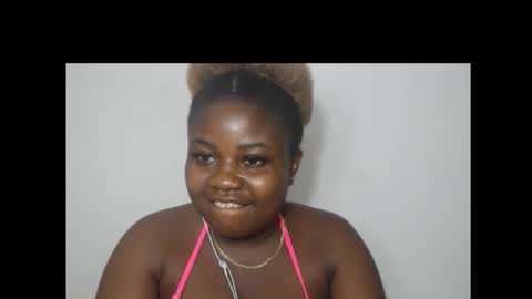 Snapshot of thickebonny7 chatting on February 8, 2026, 7:17 pm thickebonny7 online show from February 8, 2026, 7:17 pm