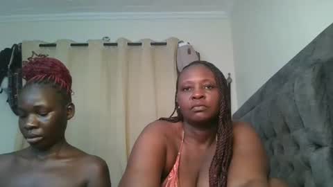 thicky_rue2 online show from July 13, 2026, 10:45 pm