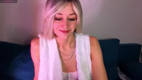 Snapshot of thief_of_hearts_ chatting on September 21, 2025, 2:02 am thief_of_hearts_ online show from September 21, 2025, 2:02 am