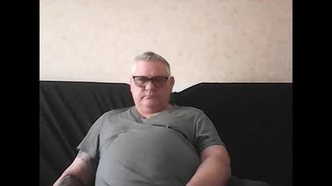 Snapshot of thierrysymp chatting on February 9, 2025, 10:20 am Thierrysymp online show from February 9, 2025, 10:20 am